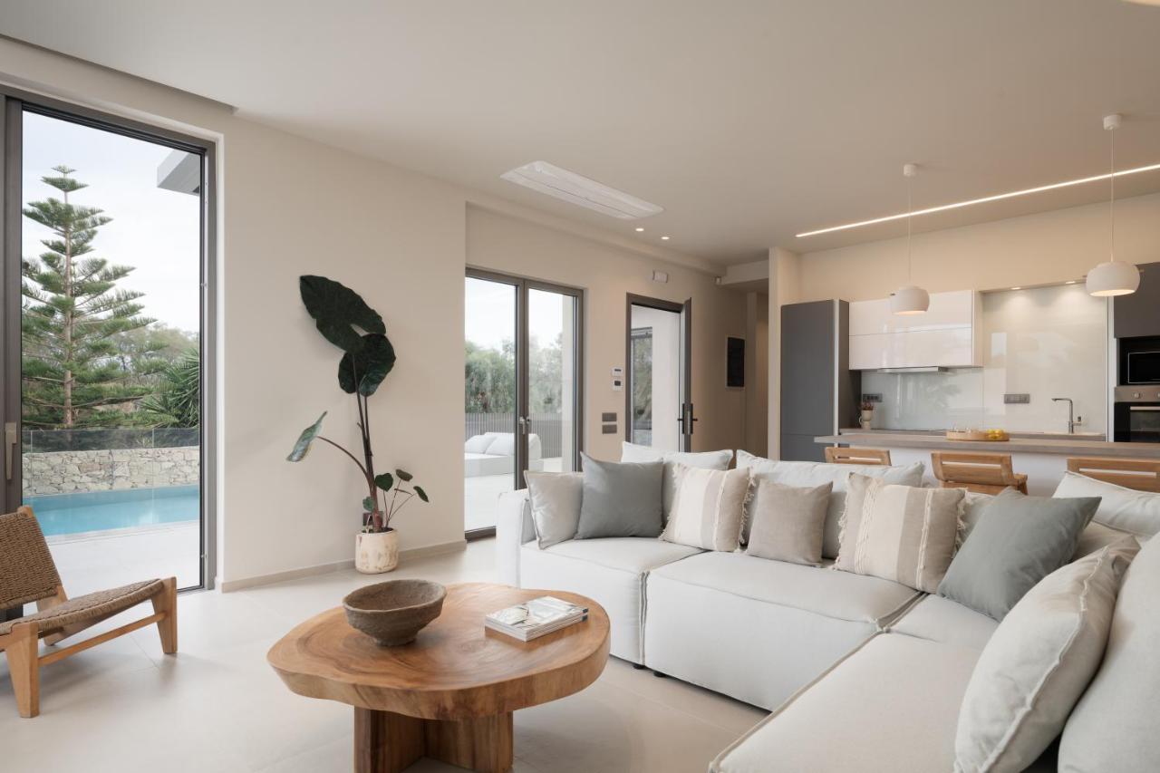 Athina Luxury Villa, With Pool & Walk To The Beach, By Thinkvilla La Canea Exterior foto